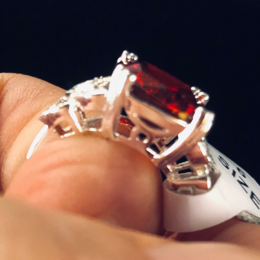 Elegant Silver and Red Gemstone Ring